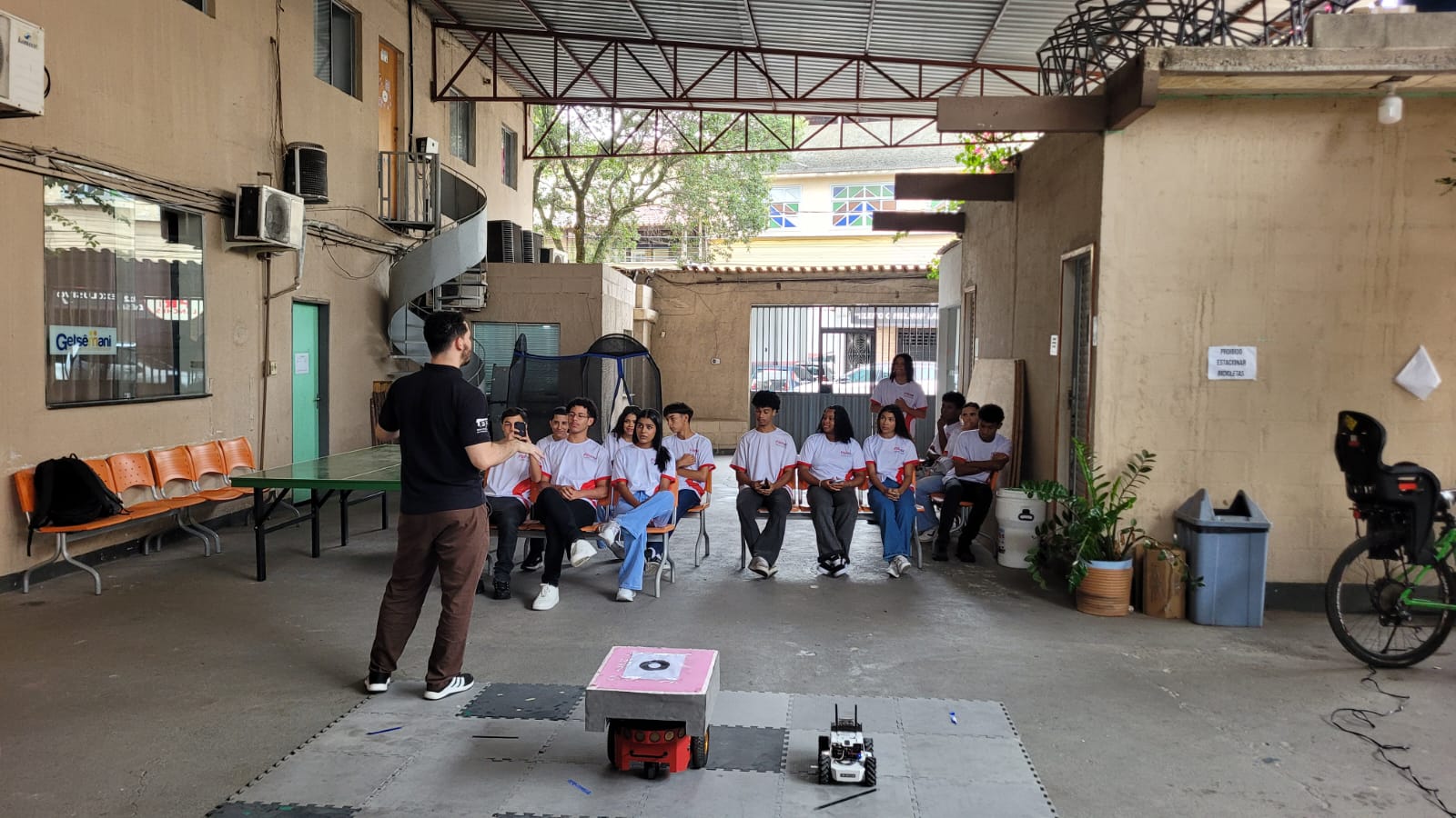 Apresentação no Instituto Formar