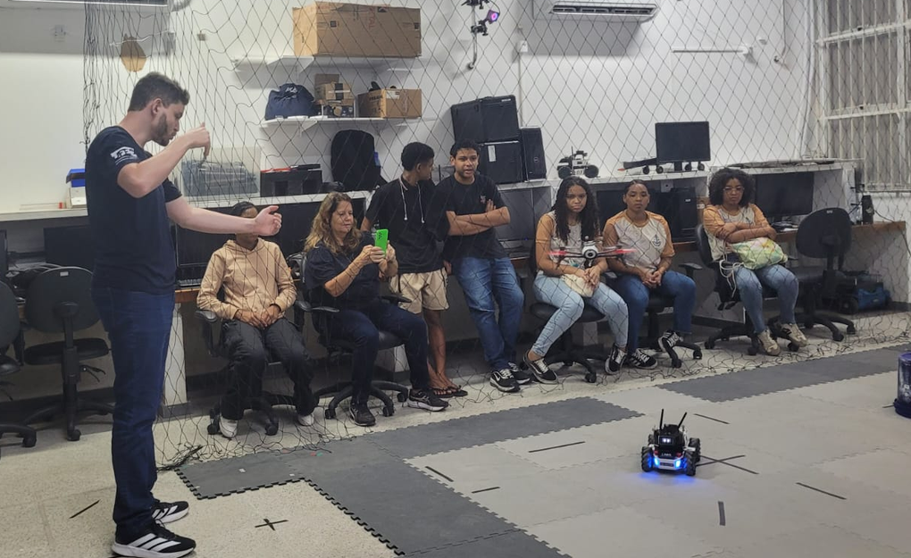 Visita da EEEFM Almirante Barroso